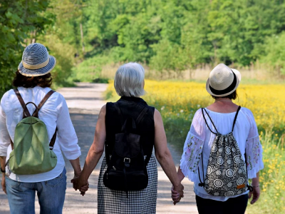 Trápí vás hormonální změny? Zkuste bylinky na menopauzu!